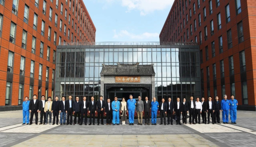 董明珠参观江南造船，双方将建立战略合作关系