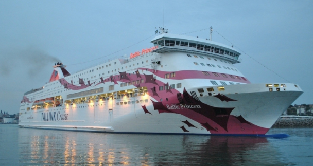 游轮 pleasure ship