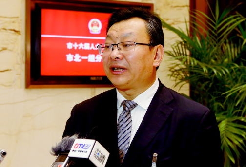 市人大代表李奉利:青岛港要开发更多国际航线
