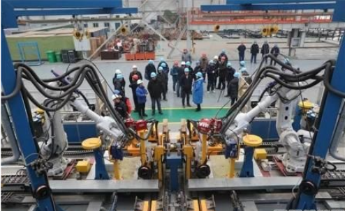 中国首条智能船舶管加车间生产线通过验收