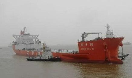 南通中远海运船务交付又一艘大型改装船“振华36”