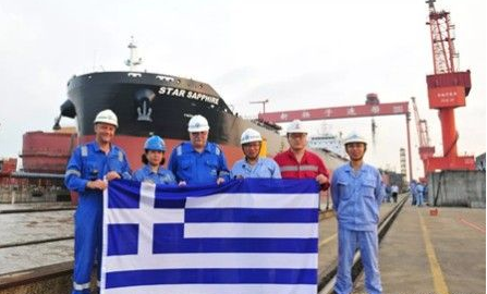 新扬子造船82000吨散货船出坞完整性创新高