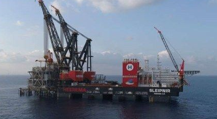 15300吨！全球最大起重船创吊重新纪录